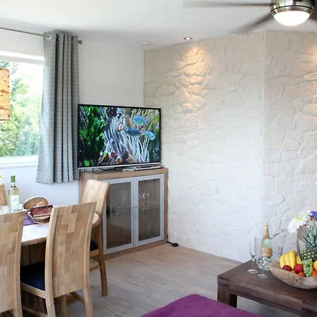 In Mit Schoenem Balkon *