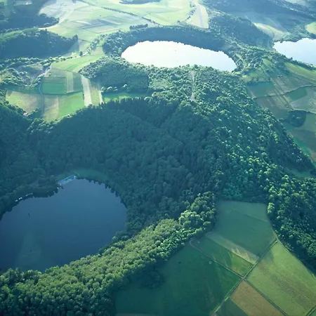 In Mit Schoenem Balkon