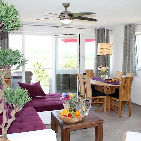Apartment In Mit Schoenem Balkon *