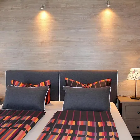 In Mit Schoenem Balkon Apartamento Schalkenmehren