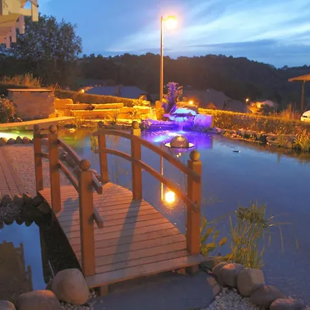 In Mit Schoenem Balkon *