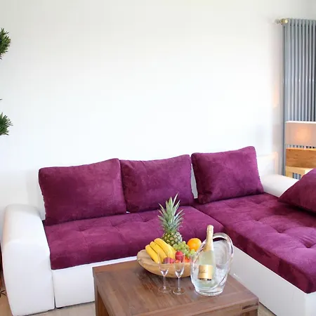 In Mit Schoenem Balkon * Schalkenmehren